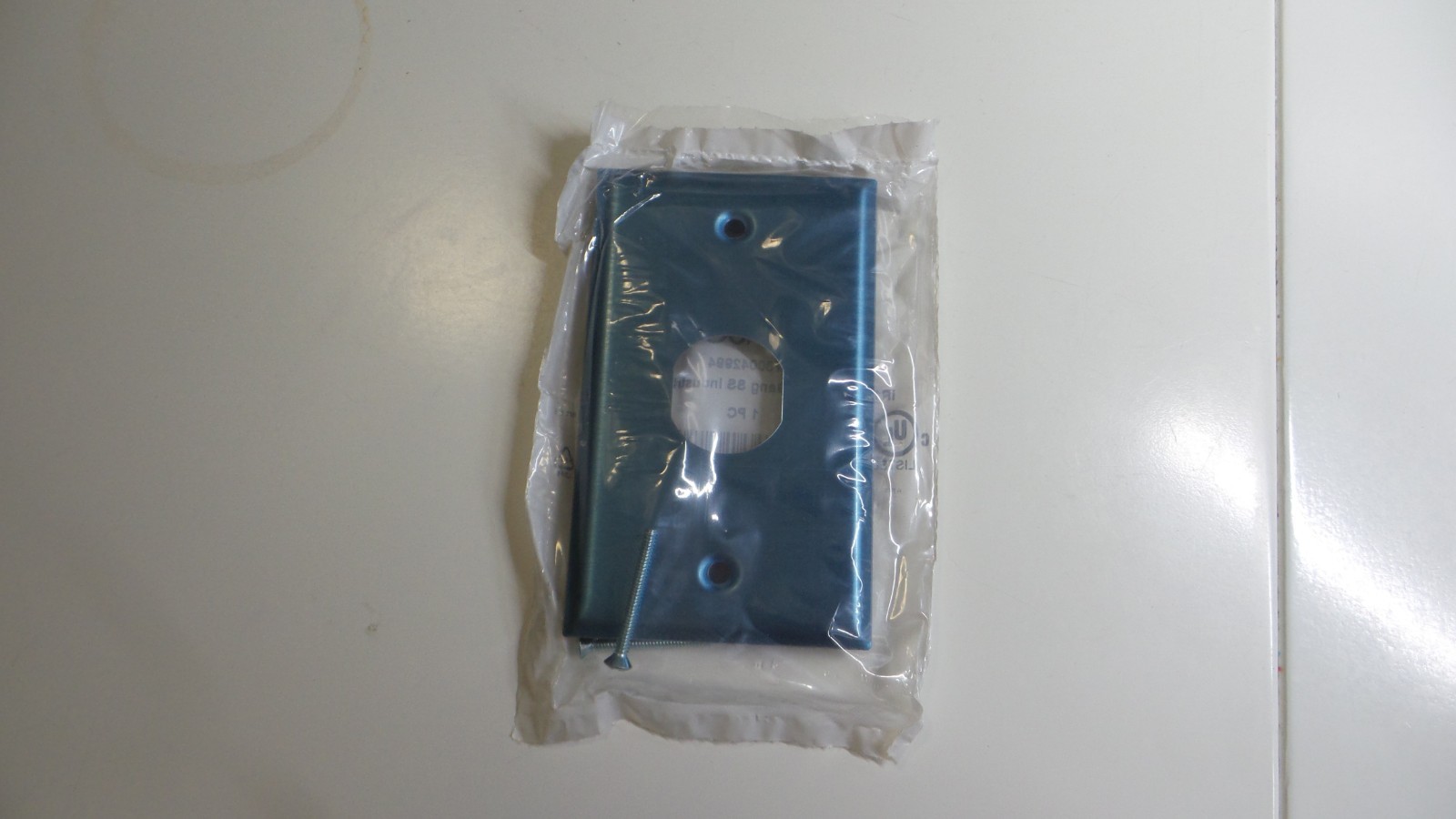 Commscope Part # 7600042994 IRI1SP 1-PORT 1 GANG SS FACEPLATE LOT OF (25)
