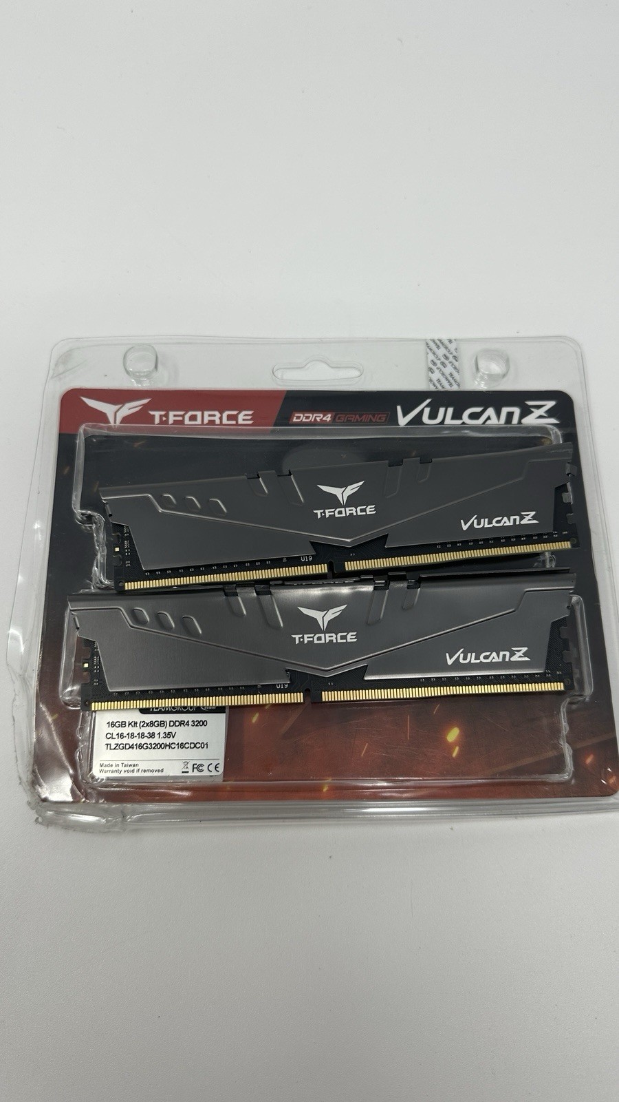 TeamGroup T-Force Vulcan 16GB (2x8GB) RAM DDR4 2400MHz TLZGD48G3200HC16CBK