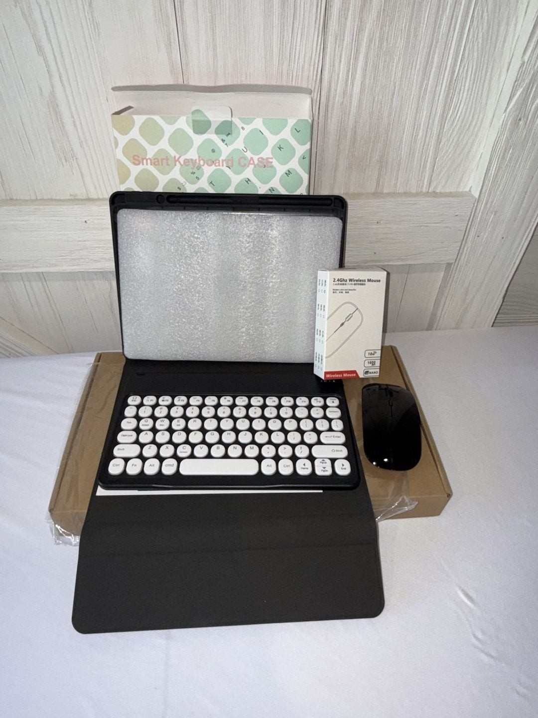 Smart Keyboard Case and Wireless Mouse Combo for 10.2inch iPad Black