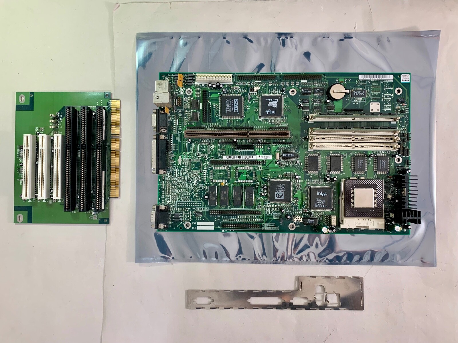 NEC Socket 7 Motherboard w/ Intel Pentium MMX 200MHz, 32MB RAM, ISA/PCI, Vintage