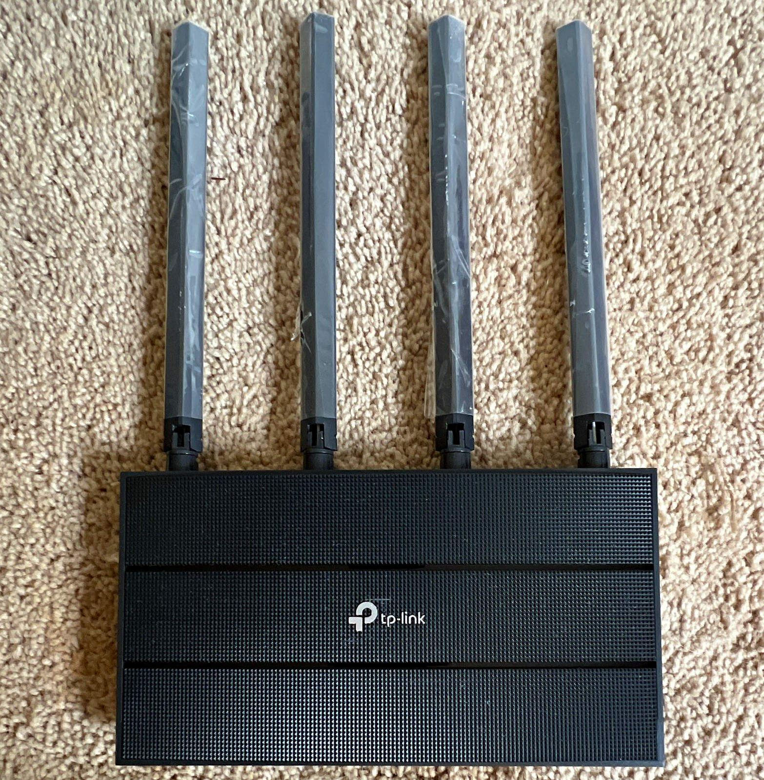 TP-LINK Archer A8 AC1900 Dual-Band MU-MIMO Wi-Fi Router, Black, 4-Port