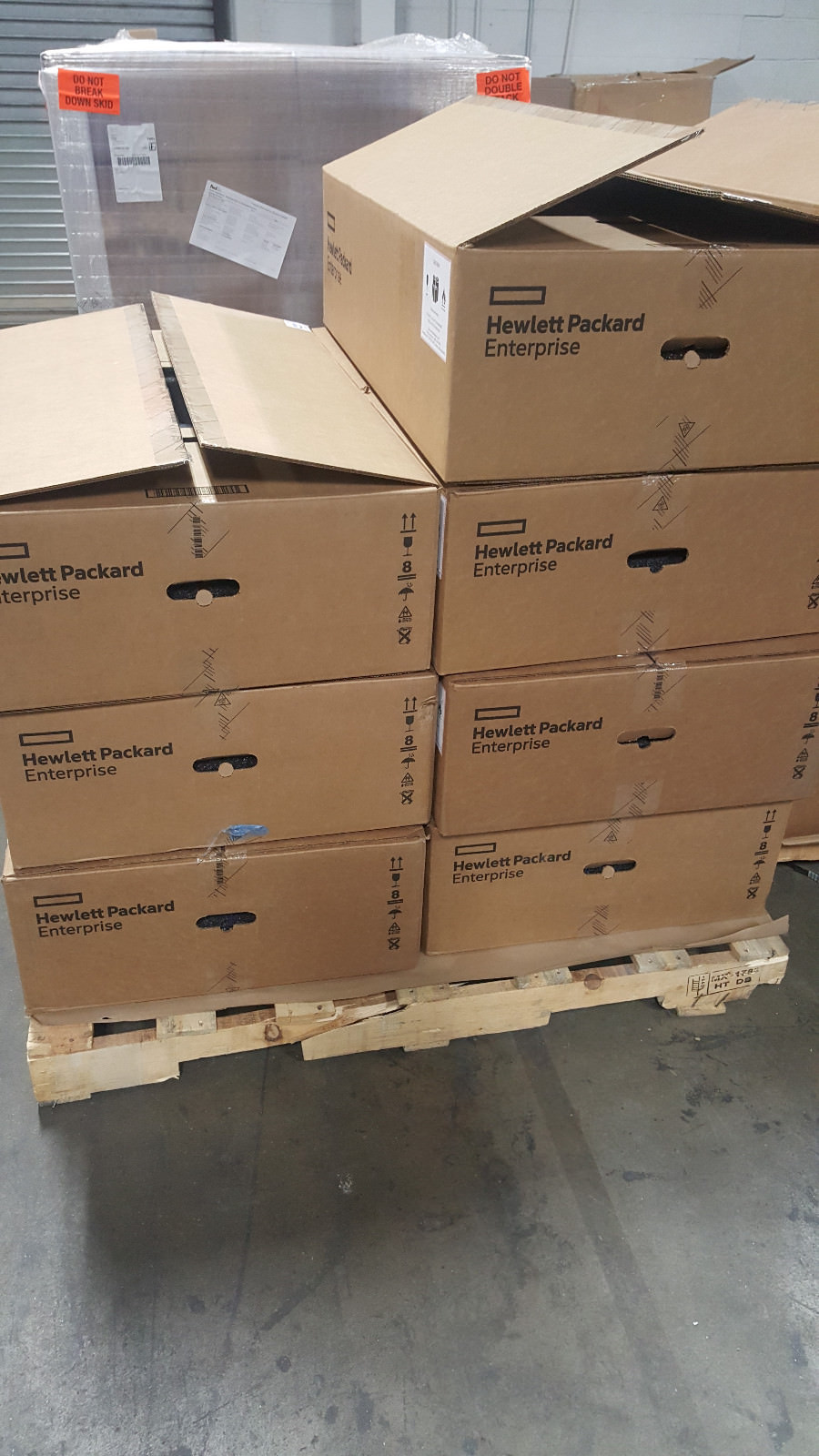 HPE ProLiant DL380 G10P 24 SFF - 2x GOLD 5317 3.0GHz / 12C / 512GB / 63.3TB