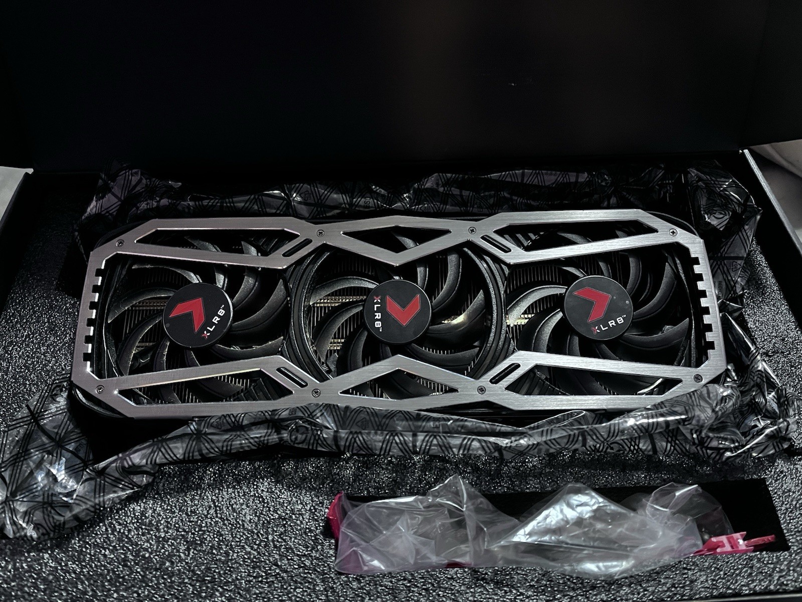 PNY NVIDIA GeForce RTX 3070 8GB GDDR6 Fan/Heatsink Multi-Monitor