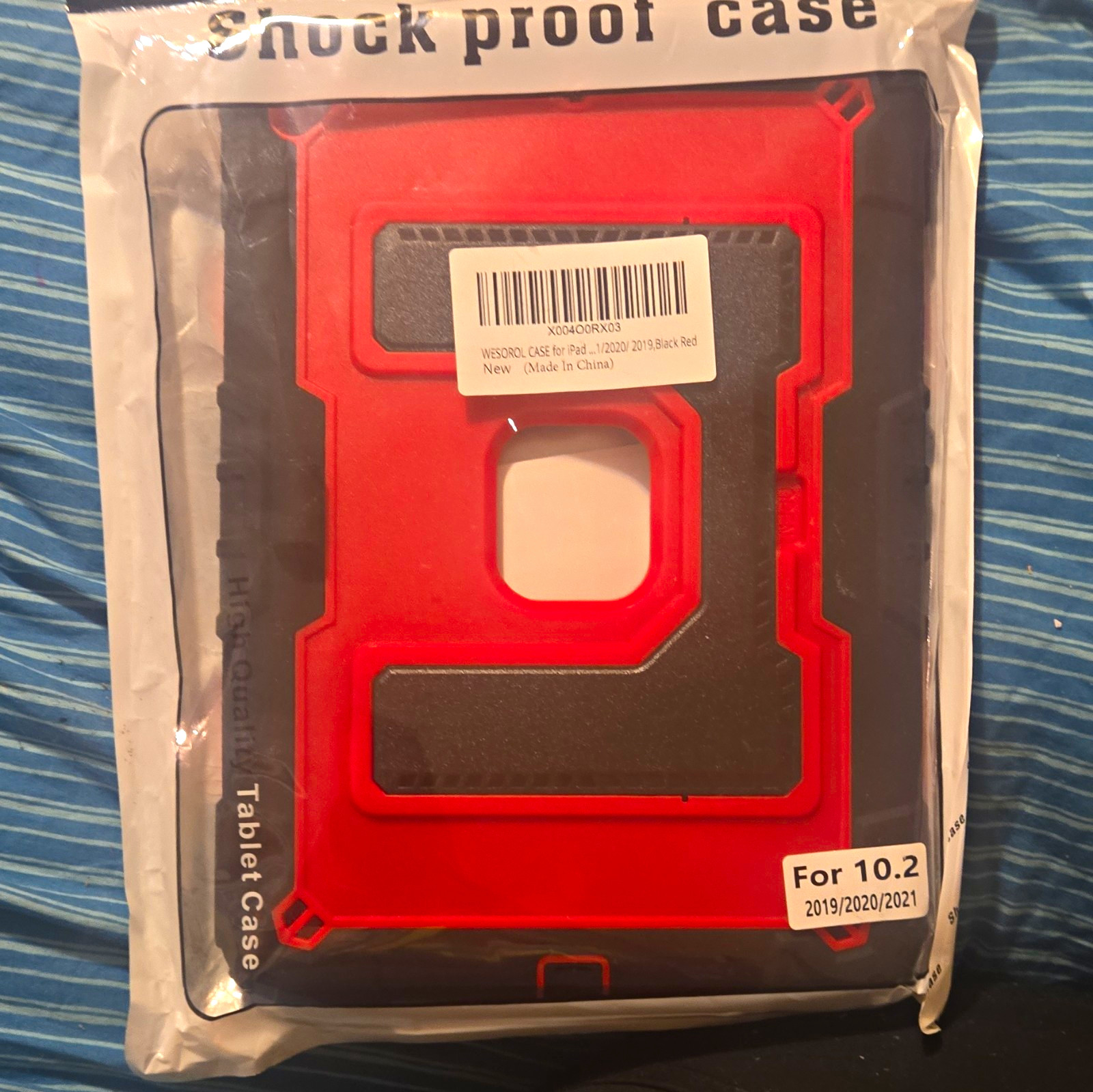 WESOROL Shockproof Case for Apple iPad 10.2 (2019-2021) Black/Red Rubber