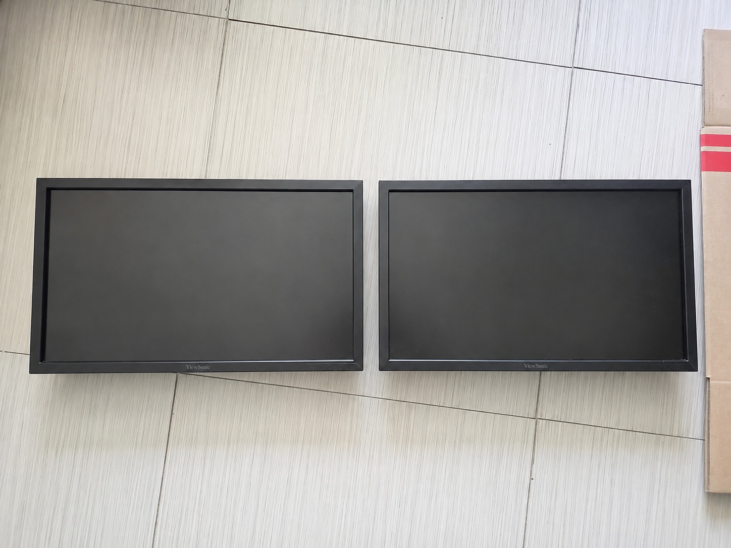 LOT 2 ViewSonic Full HD 1080p Dual Monitor VG2239M-Led 22" LED  DP DVI-D VGA