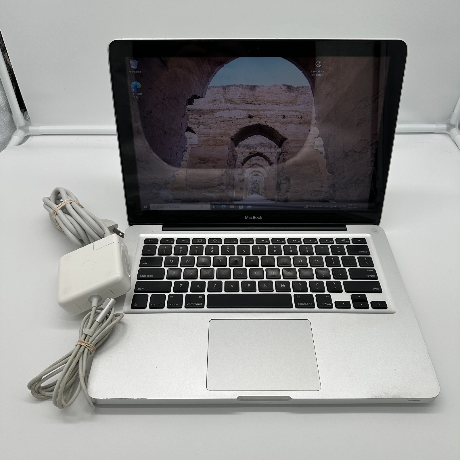 Apple MacBook Pro 13" A1278 Mid 2010 - Core 2 Duo - 4GB - 120GB SSD - Windows 10
