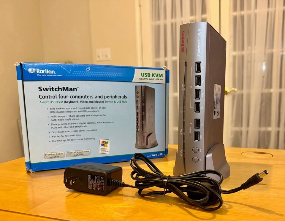 Raritan SwitchMan SW4-USB, 4-Port USB KVM Switch & USB Hub