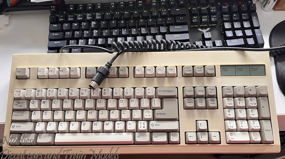 Vintage BTC 5339R-0 AT Keyboard 101-Key Foam & Foil TESTED WORKING 5-Pin DIN
