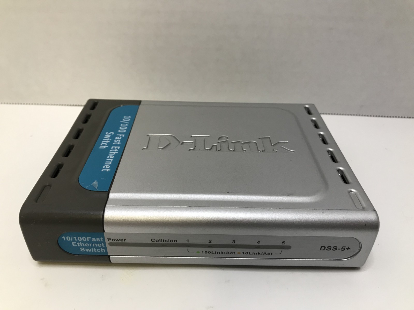 D-Link DSS-5+ 5 Port 10/100Mbps Ethernet Switch