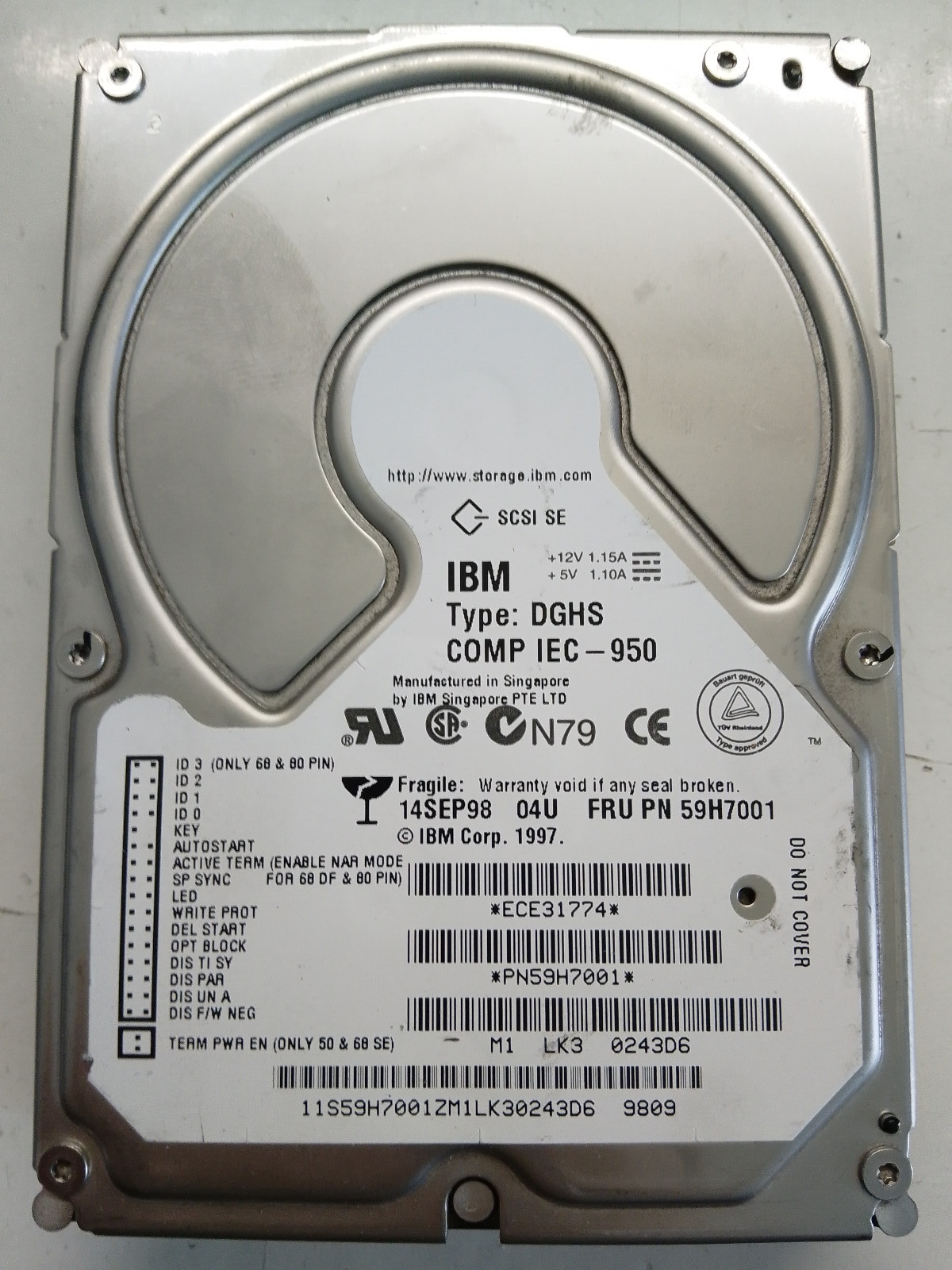 IBM Ultrastar 59H7001 Dghs 3.5 4.5GB 7.2K 1MB 4lp SCSI 68-Pin Hard Drive