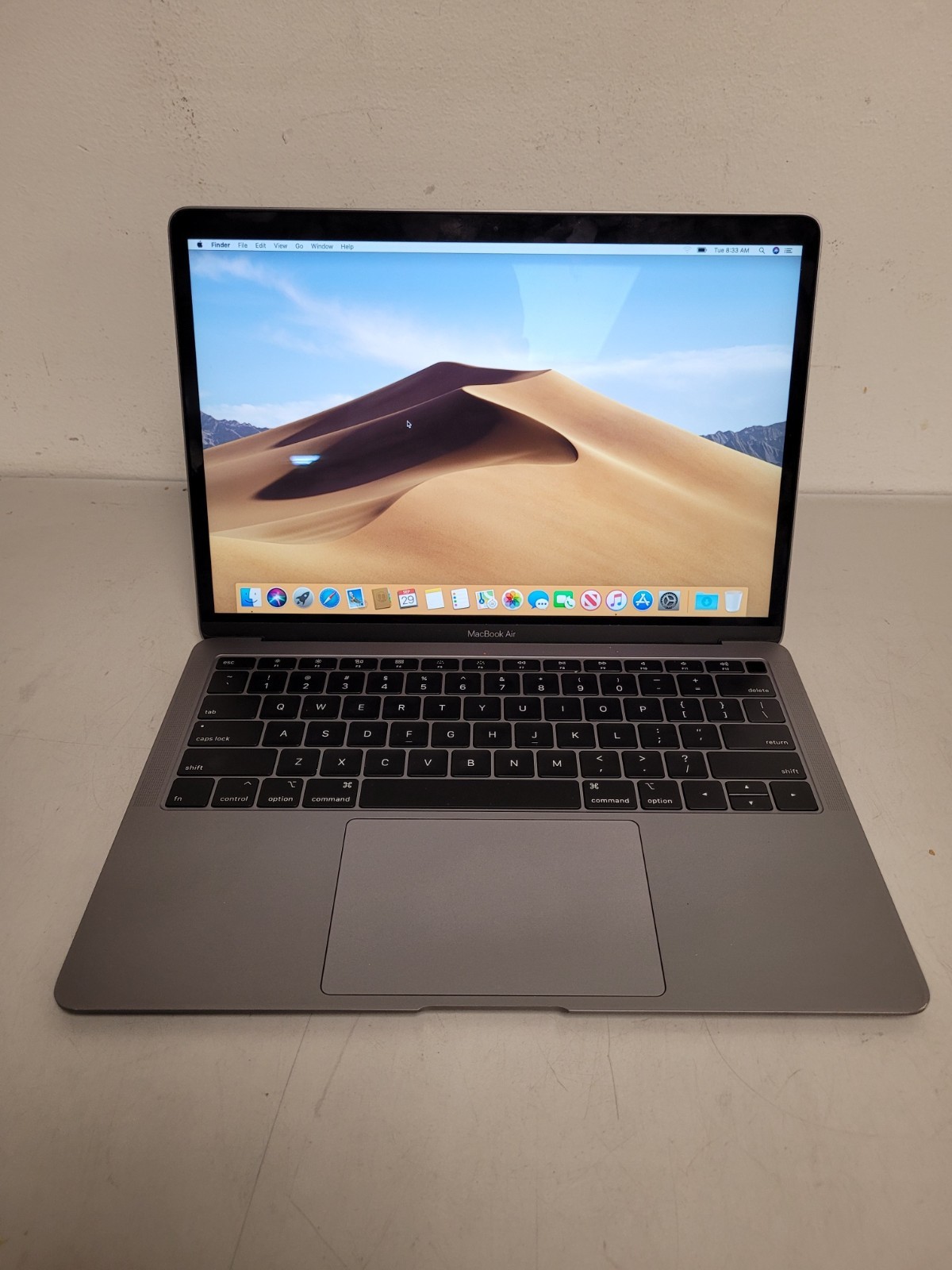 Apple MacBook Air 13"A1932 i5-8210y 1.6ghz 8gb ram 251gb ssd Mojave C02Y51T3JK78