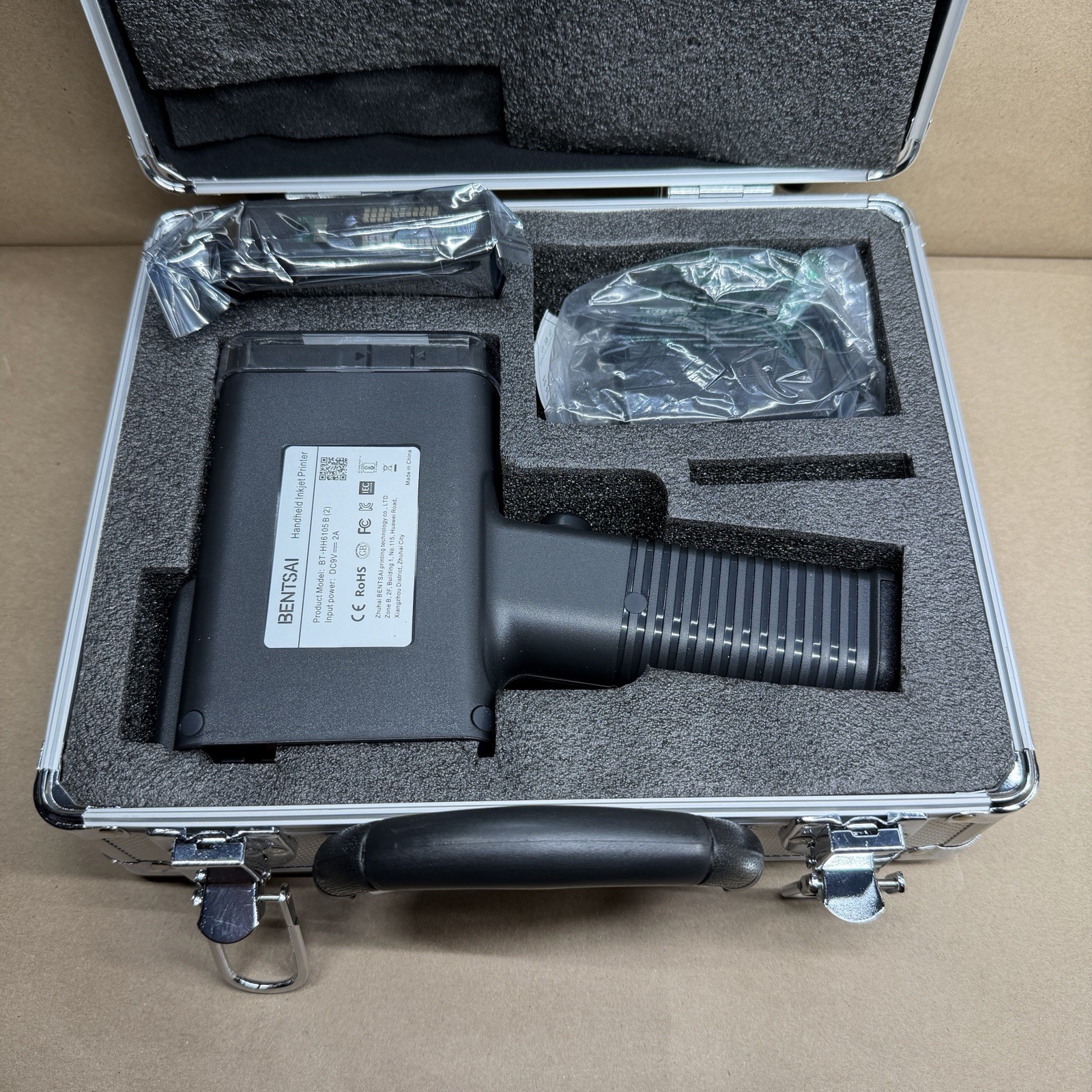 BENTSAI BT-HH6105B2 Portable Barcode Label Handheld Inkjet Printer