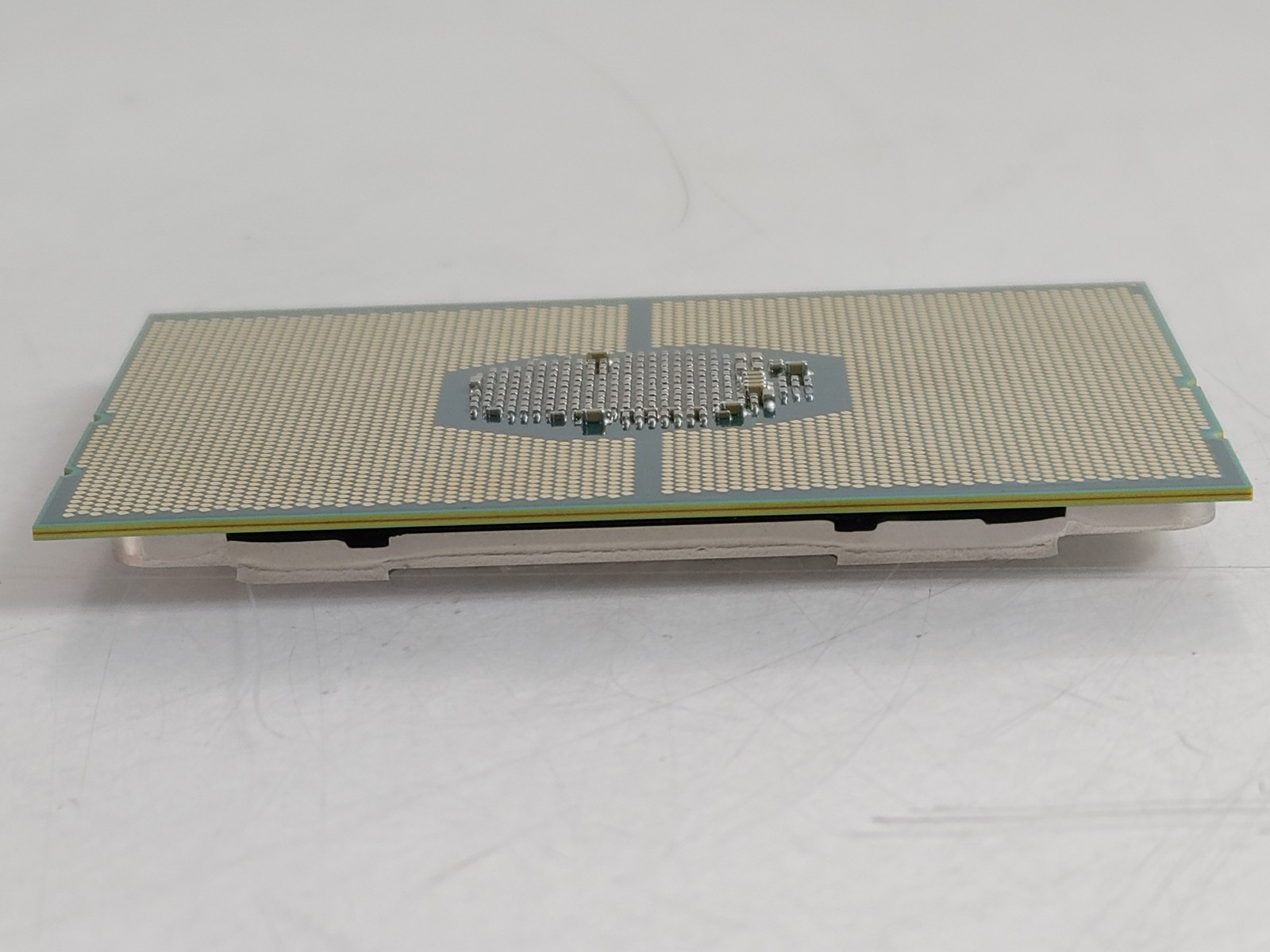Intel Xeon Gold 6234 3.30 GHz LGA 3647-0 Desktop CPU Processor SRFPN