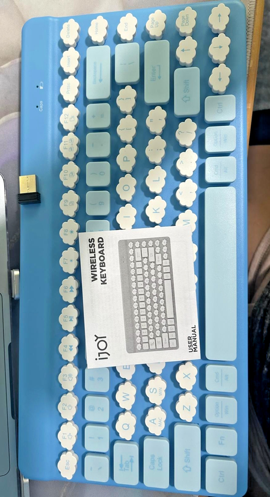 New iJoy Wireless Keyboard Cute Cloud Shaped Keys Blue White PC Mac Laptop