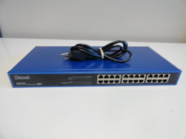 Zonet ZFS3124 24-Port 10/100 Ethernet Switch