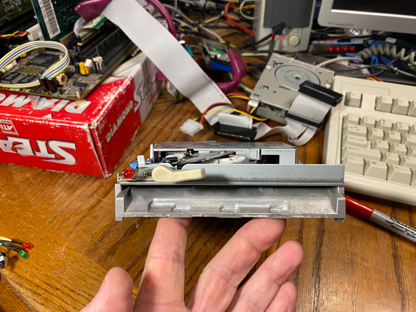 CHINON 5.25" FZ-506 Floppy Drive ( FOR PARTS - MISSING PARTS OR FOR RESTORATION)