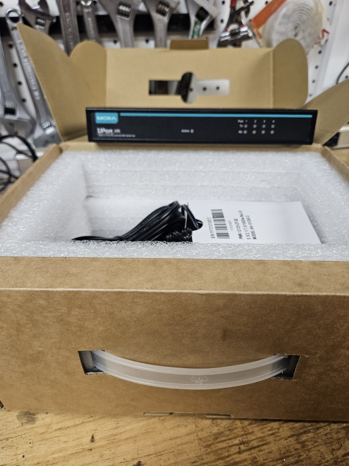 MOXA UPort 1450 USB-to-Serial Converters USB to 4-port RS-232/422/485 serial hub