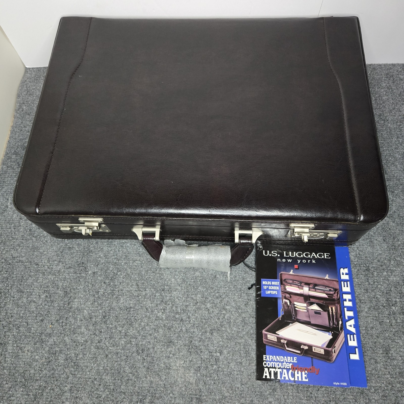 NWT U.S. Luggage New York Brown Leather Briefcase #488-2 W/ Shoulder Strap FLAW
