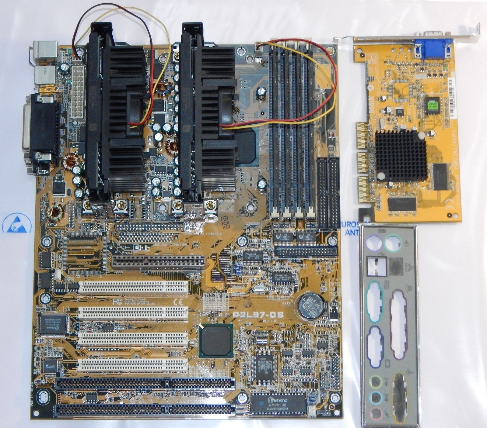 ATX Motherboard Motherboard Asus P2L97-DS REV 1.03 2x Slot 1 333Mhz 512MB AGP PCI