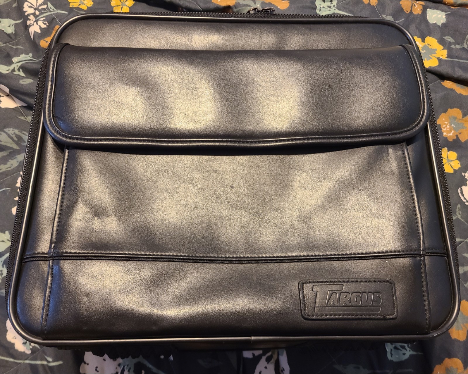 Targus CUN1 Leather Top Load Universal Laptop Briefcase Bag Black Case VGC USED