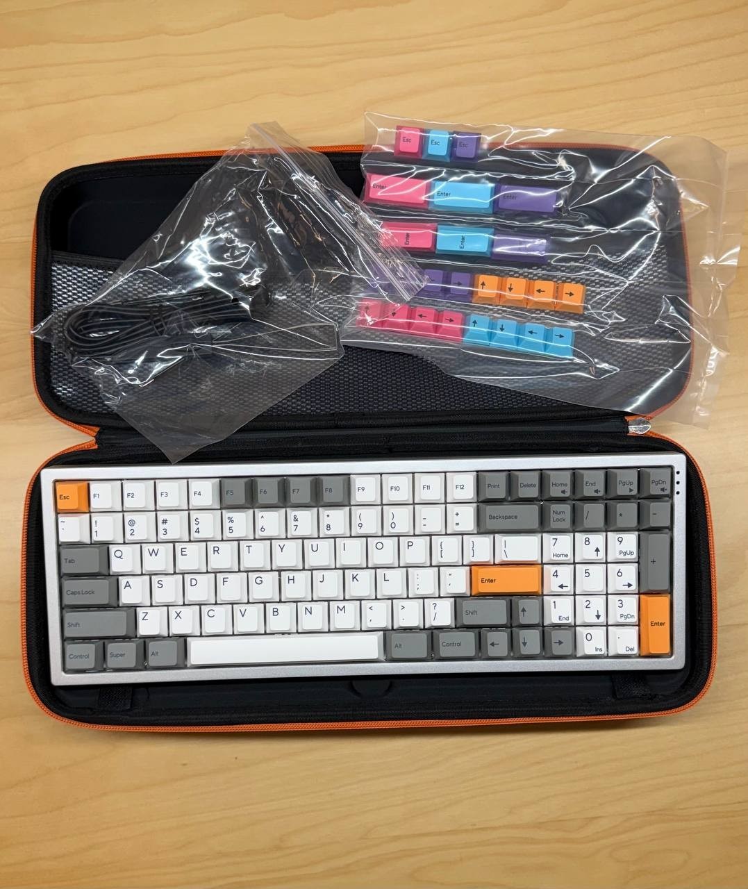 Kono KIRA Mechanical Keyboard 96% RGB USB-C Hot Swap w/ Carry Case