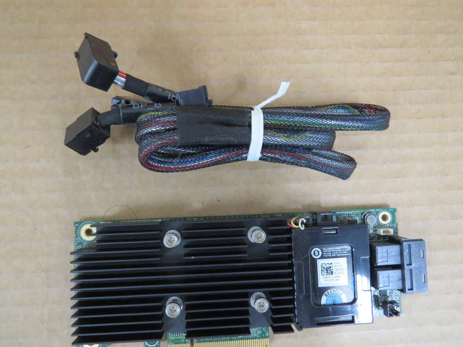 DELL PERC H730 12GB/S SAS PCI-E 3.0 X8 1GB NV R830 T430 T630 044GNF w/Cable