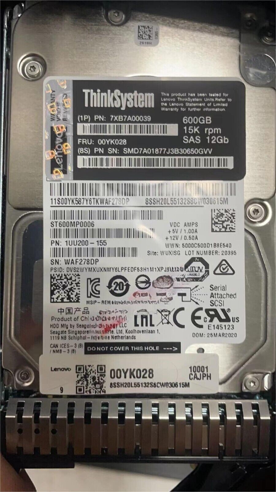 Lenovo 00YK028 7XB7A00039 600GB 2.5 15K 12GB/s SAS Internal Hard Drive