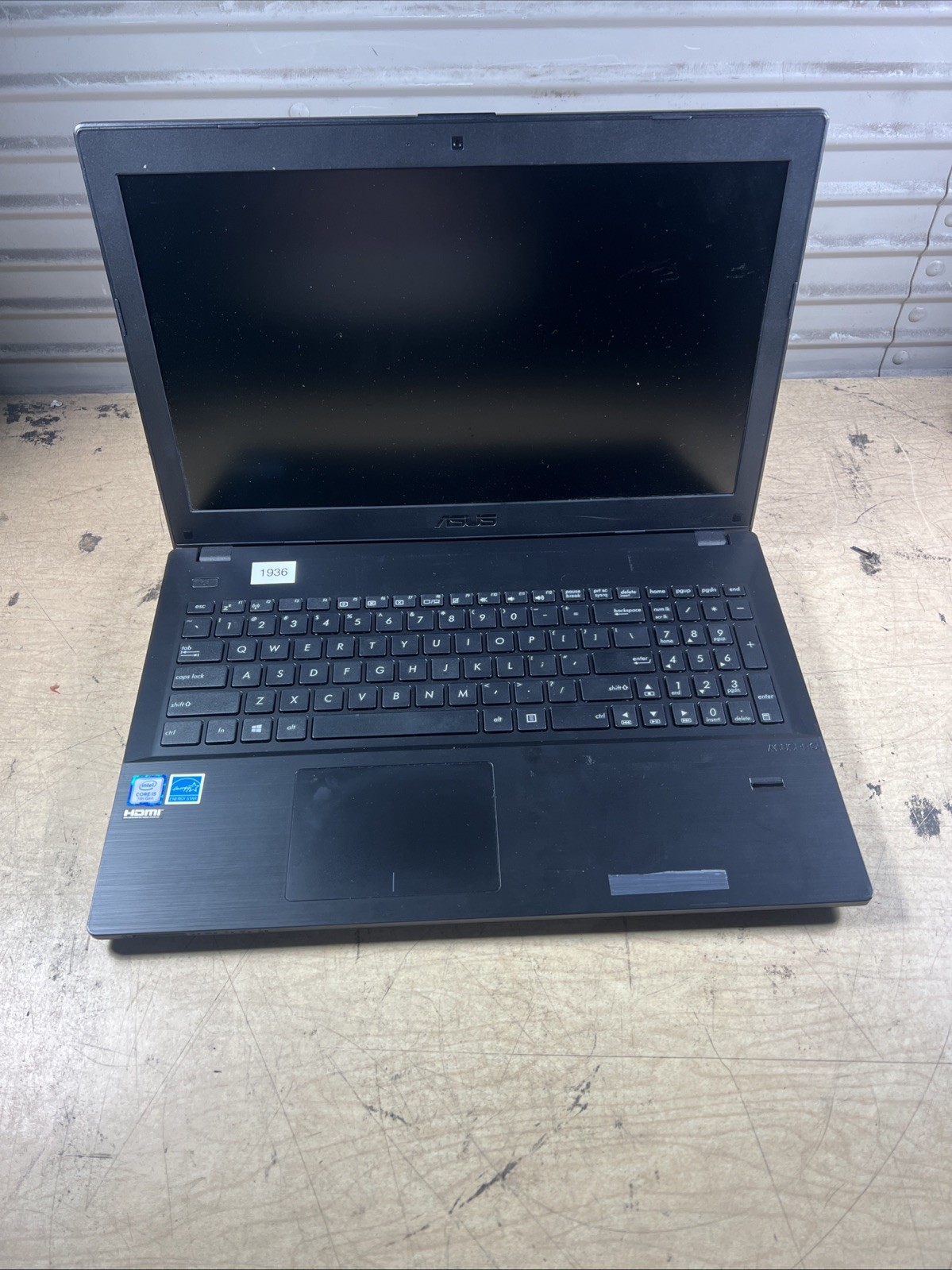 ASUS P2540U INTEL CORE I5-7200U 2.50GHZ 8GB RAM **NO HD/ NO CADDIE/ NO OS