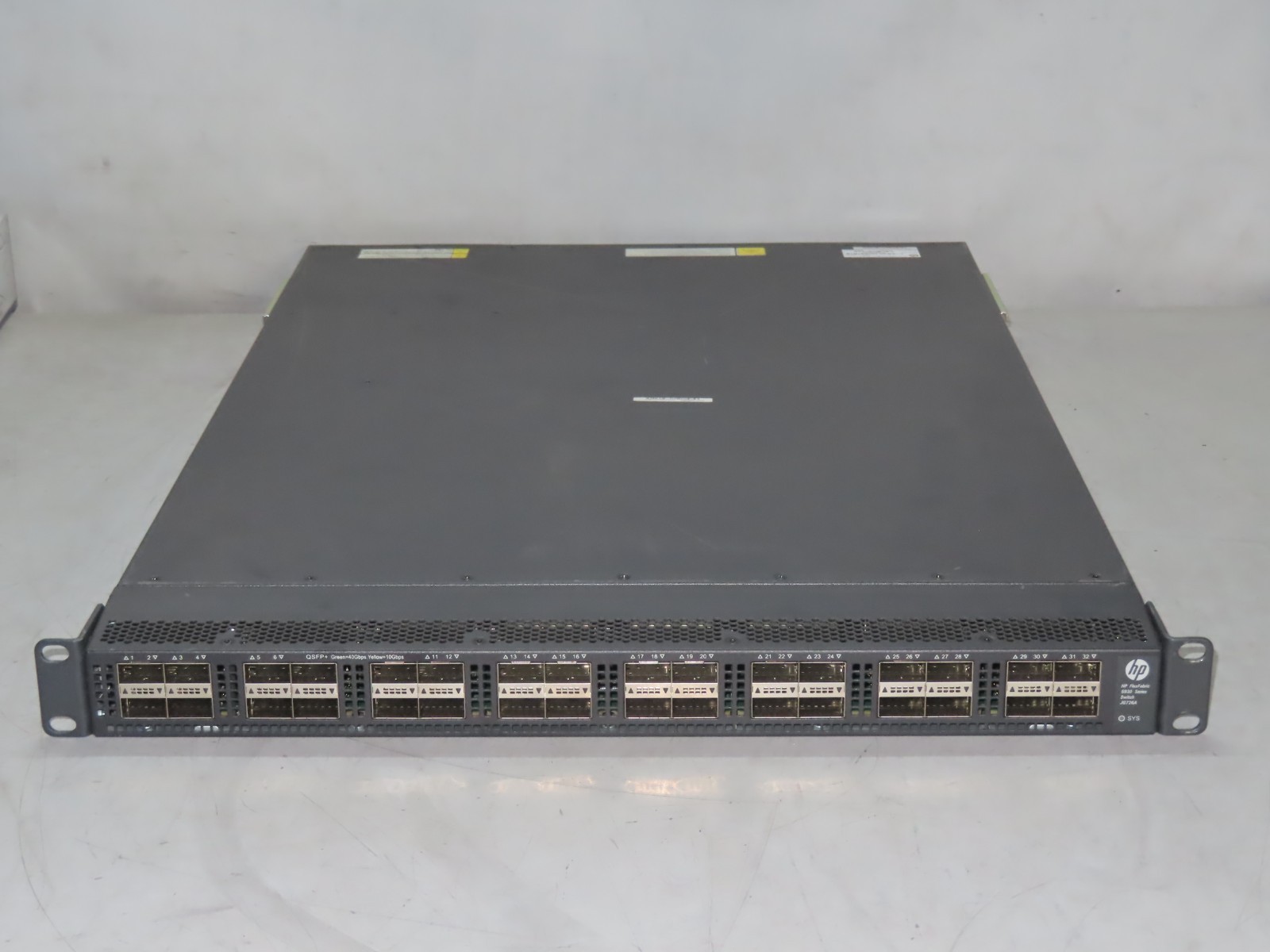 HP FlexFabric 5930 32QSFP+ 32-Port 40GbE Switch JG726A