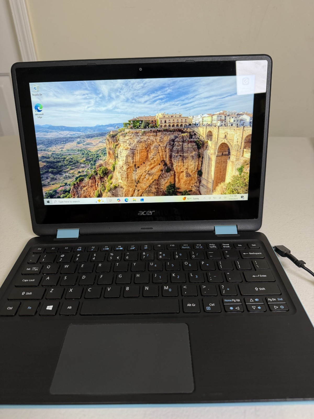 Acer Spin 1 Sp111-31 4gb 32GB SSD  Touch Screen/Tablet Bag AC Cord Needs Battery