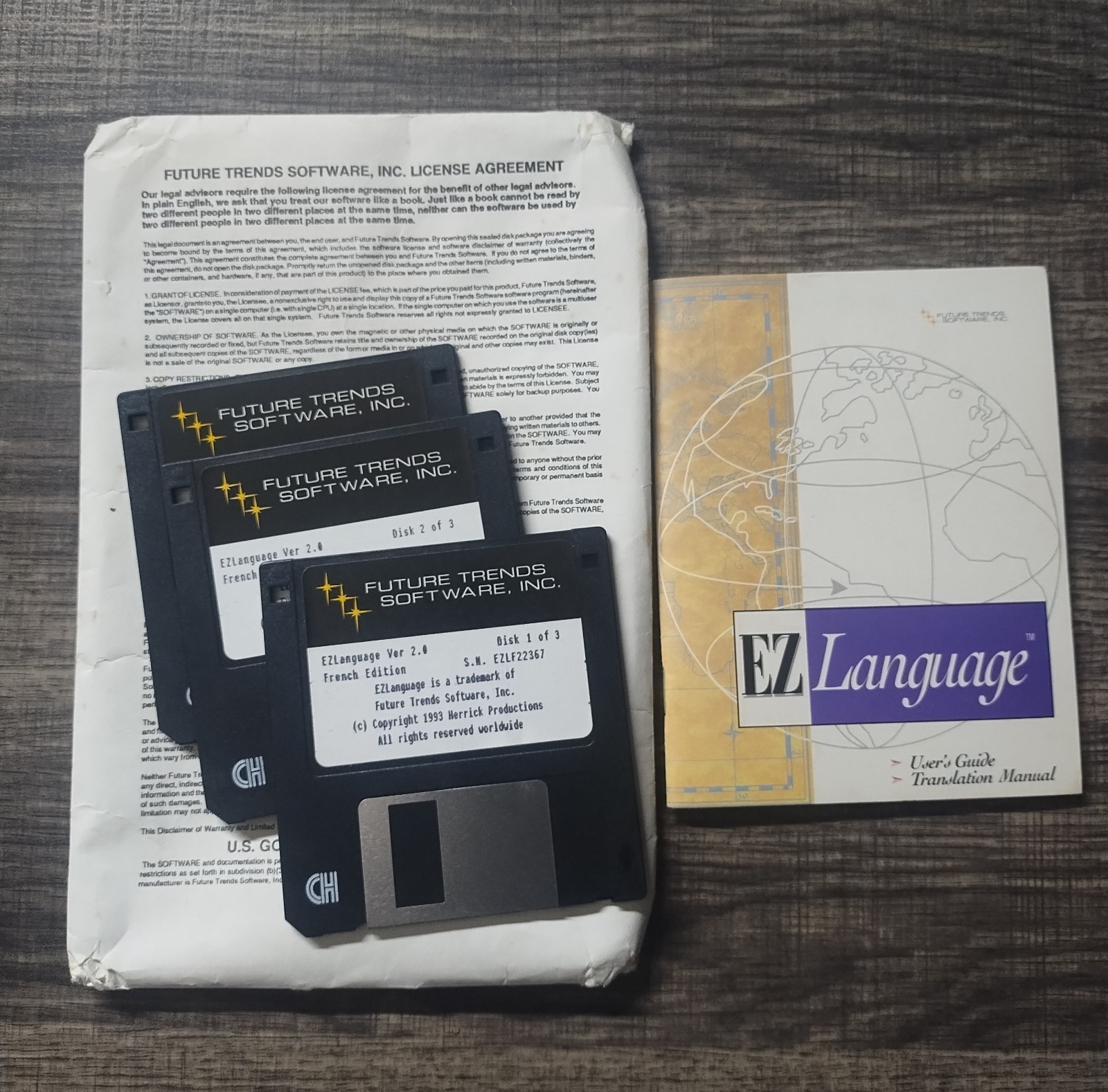 Vintage 1993 Future Trends EZ Language French Edition 2.0 Windows Edition 