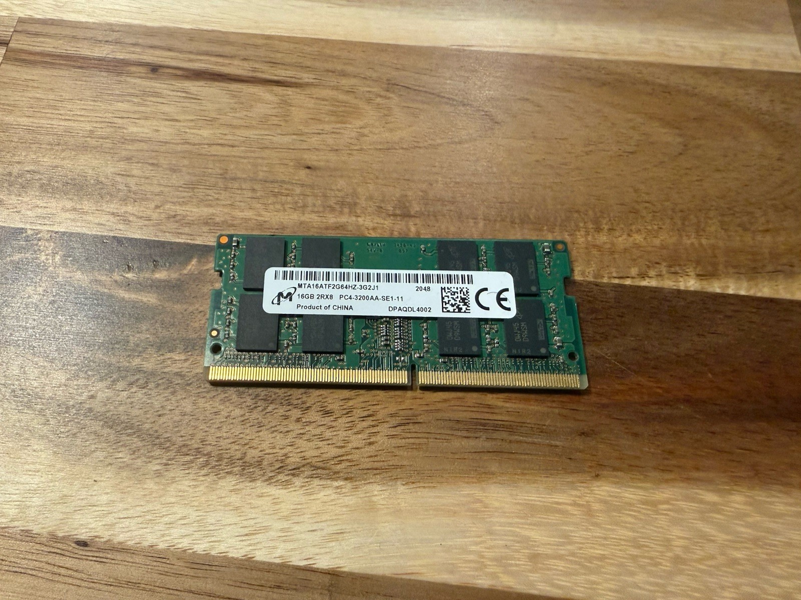 Micron 16GB DDR4 3200MHz PC4-3200 SODIMM Laptop RAM MTA16ATF2G64HZ-3G2J1