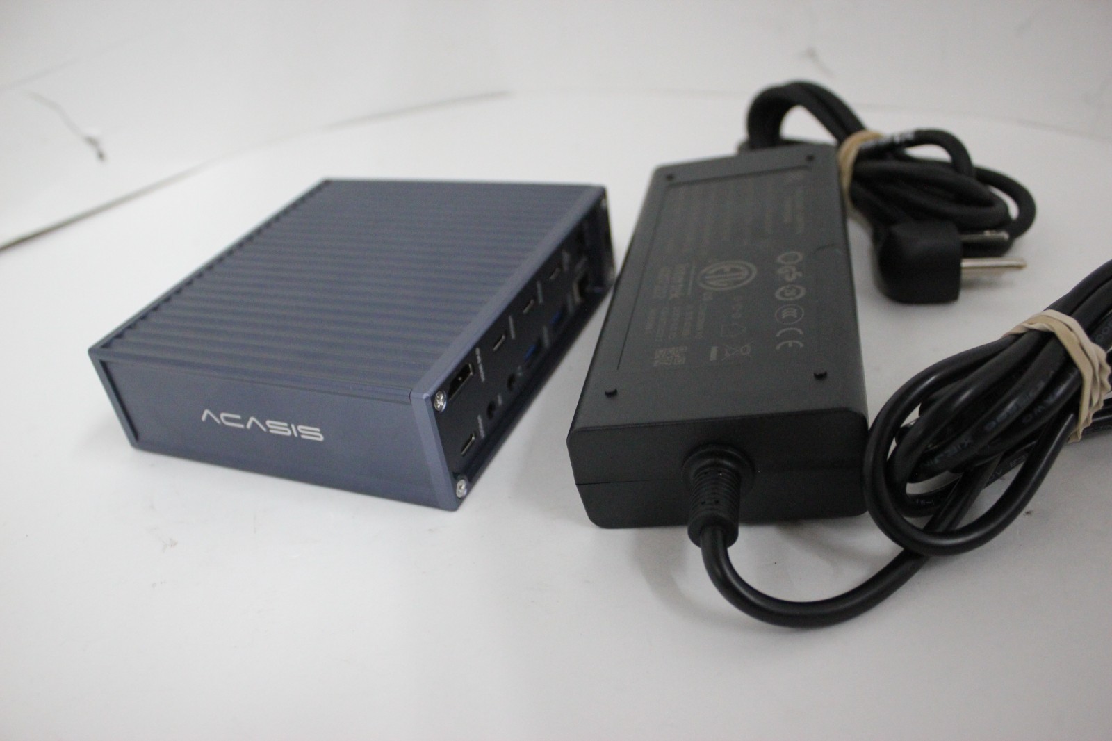 Acasis 21 Ports 40Gbps Thunderbolt 4 Docking Station (21 in 1)