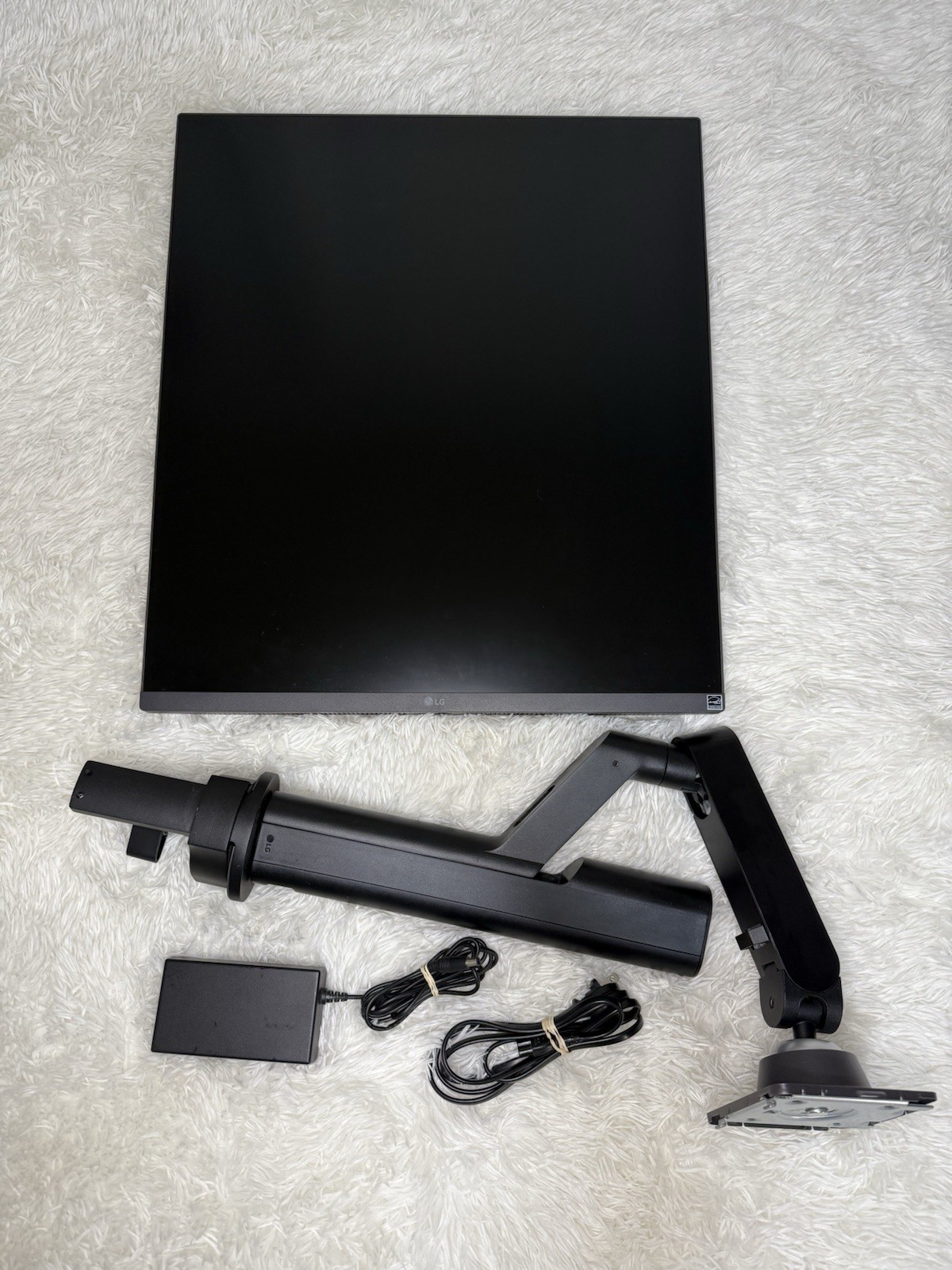 LG 28MQ780-B 28 Inch SDQHD (2560 x 2880) Nano IPS DualUp Monitor with Ergo Stand