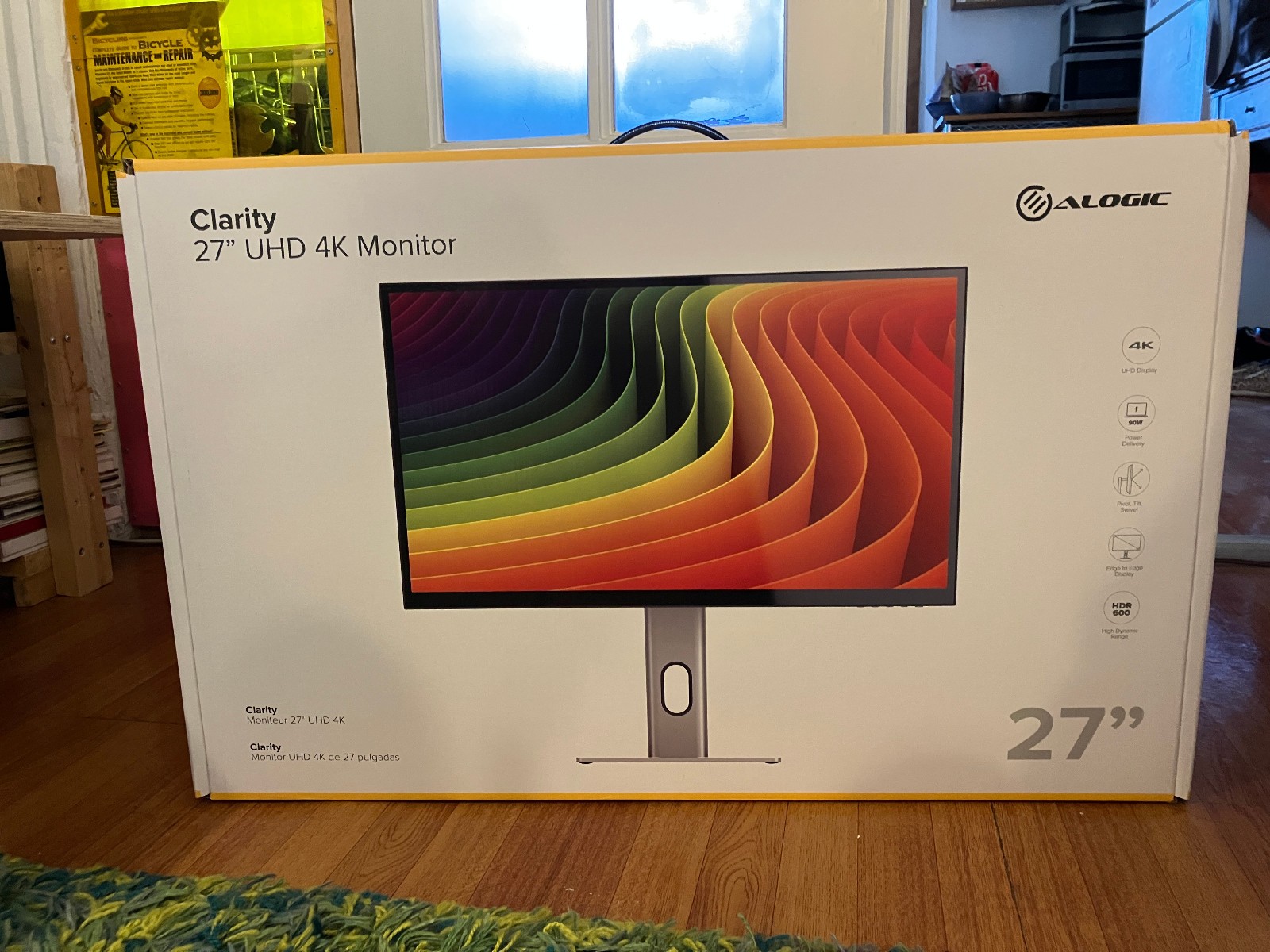 Beautiful Display Alogic Clarity 27" inch monitor UHD 4K - Like Ne in Box