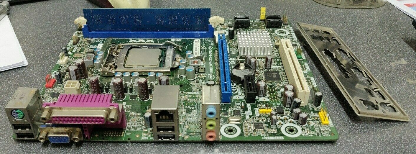 Intel DH61WW LGA 1155 H61 MicroATX Motherboard w/G620 / G630 CPU, 2GB, I/O Plate