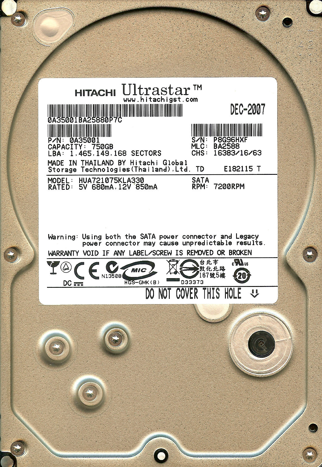 Hitachi Ultrastar A7K1000 HUA721075KLA330 P/N: 0A35001 MLC: BA2588 750 GB 3.5"