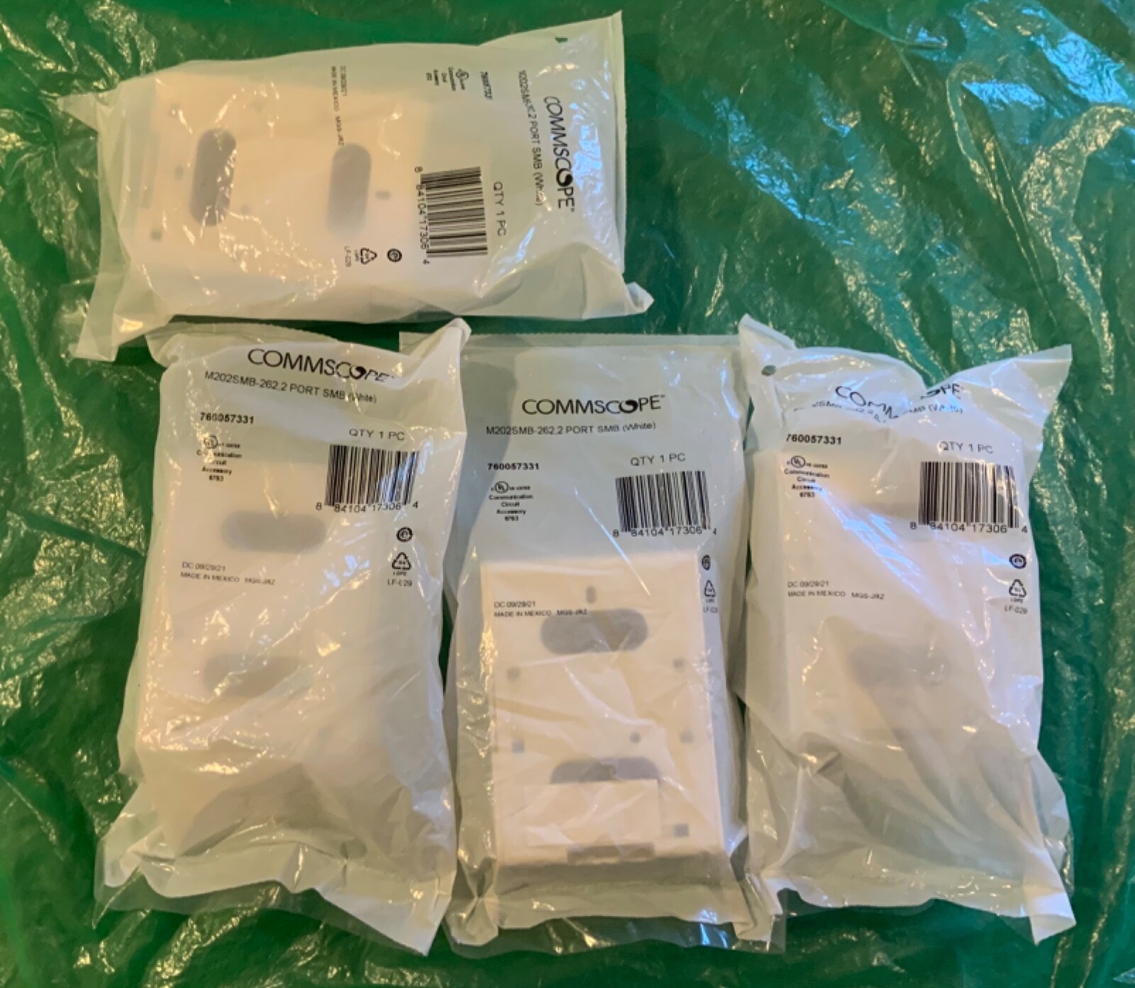 LOT of 4 CommScope M202SMB-262, 2 port SMB (White)
