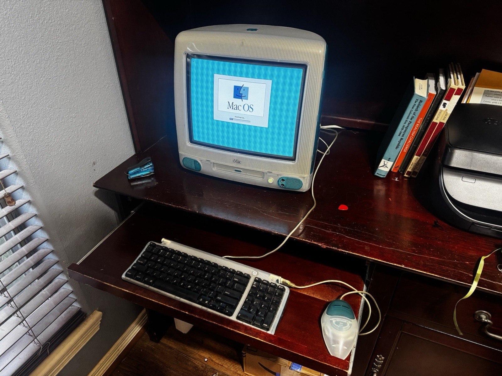 VINTAGE 1998 iMac G3 Rev B W/ Windows 95 Virtual Machine