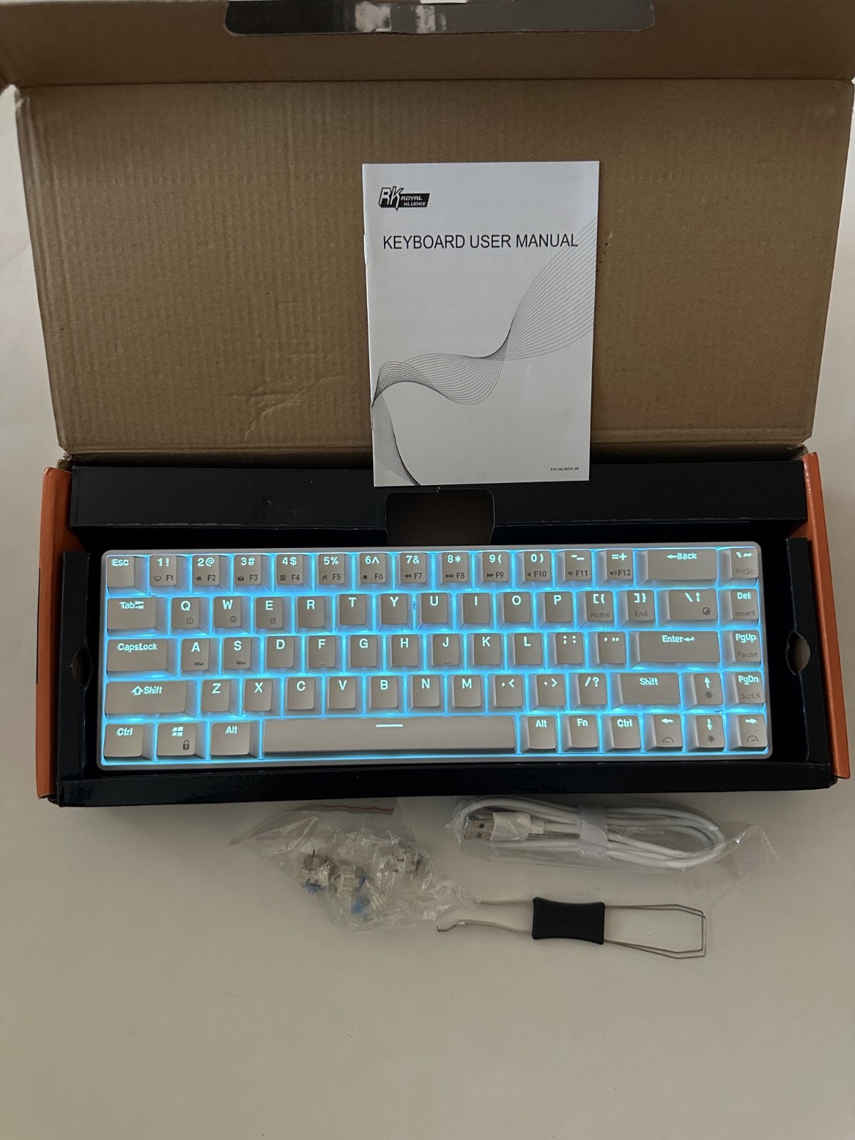 Royal Kludge RK68 Mechanical Keyboard White Dual-Mode - Blue Switch