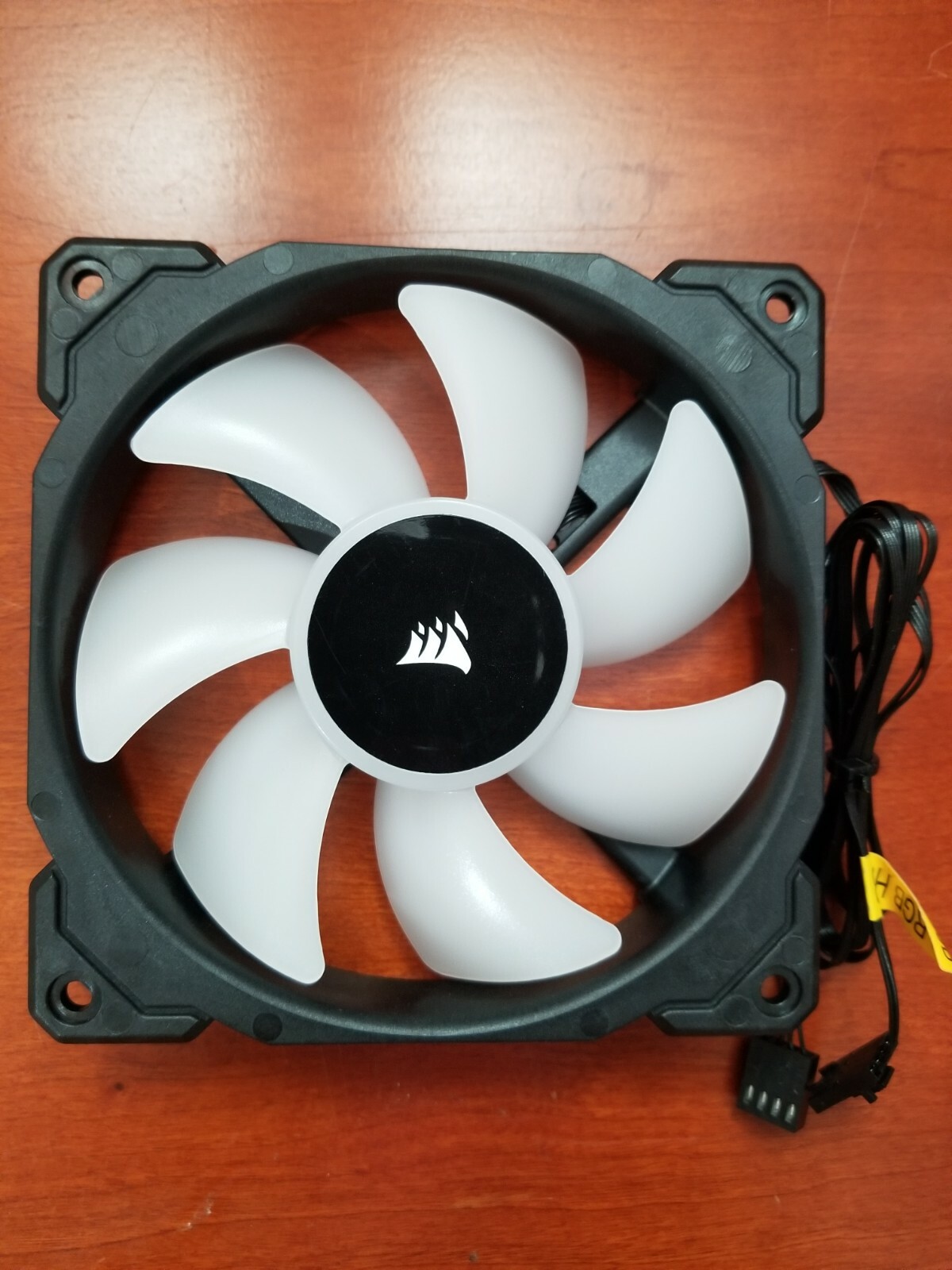 Corsair ML120 RGB 120mm PWM Fan 8 LED Series Fan iCue controlled