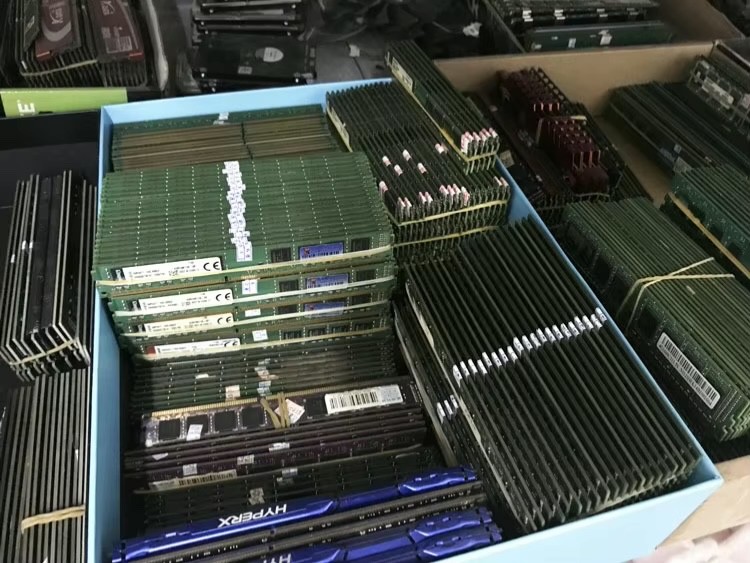LOT OF 50 8GB DDR3 PC3L 12800U Dektop RAM Mixed Brand