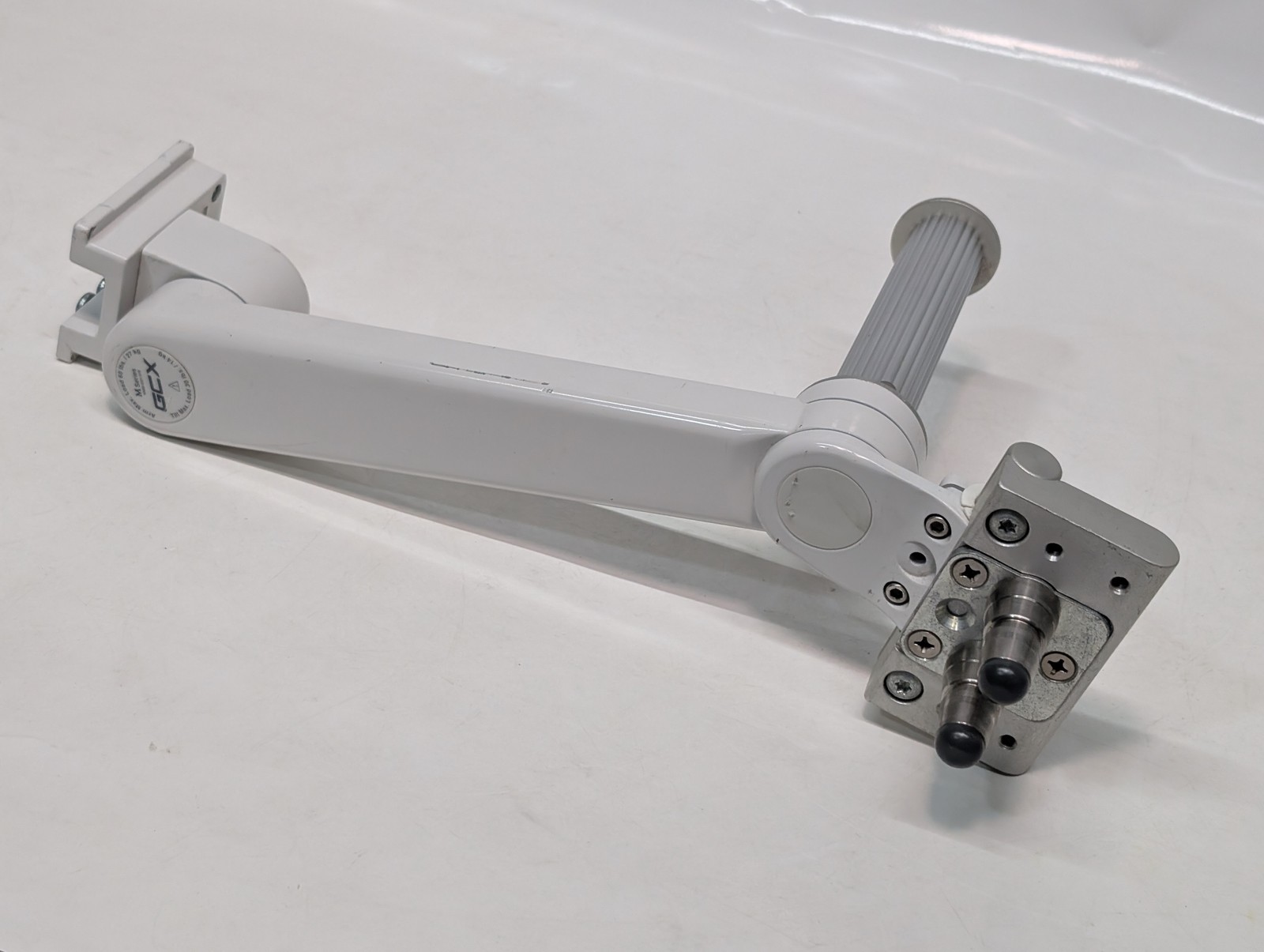 GCX M Series Articulating Wall Mount Arm WMM-0001-01B 60 Lb Load Medical Support