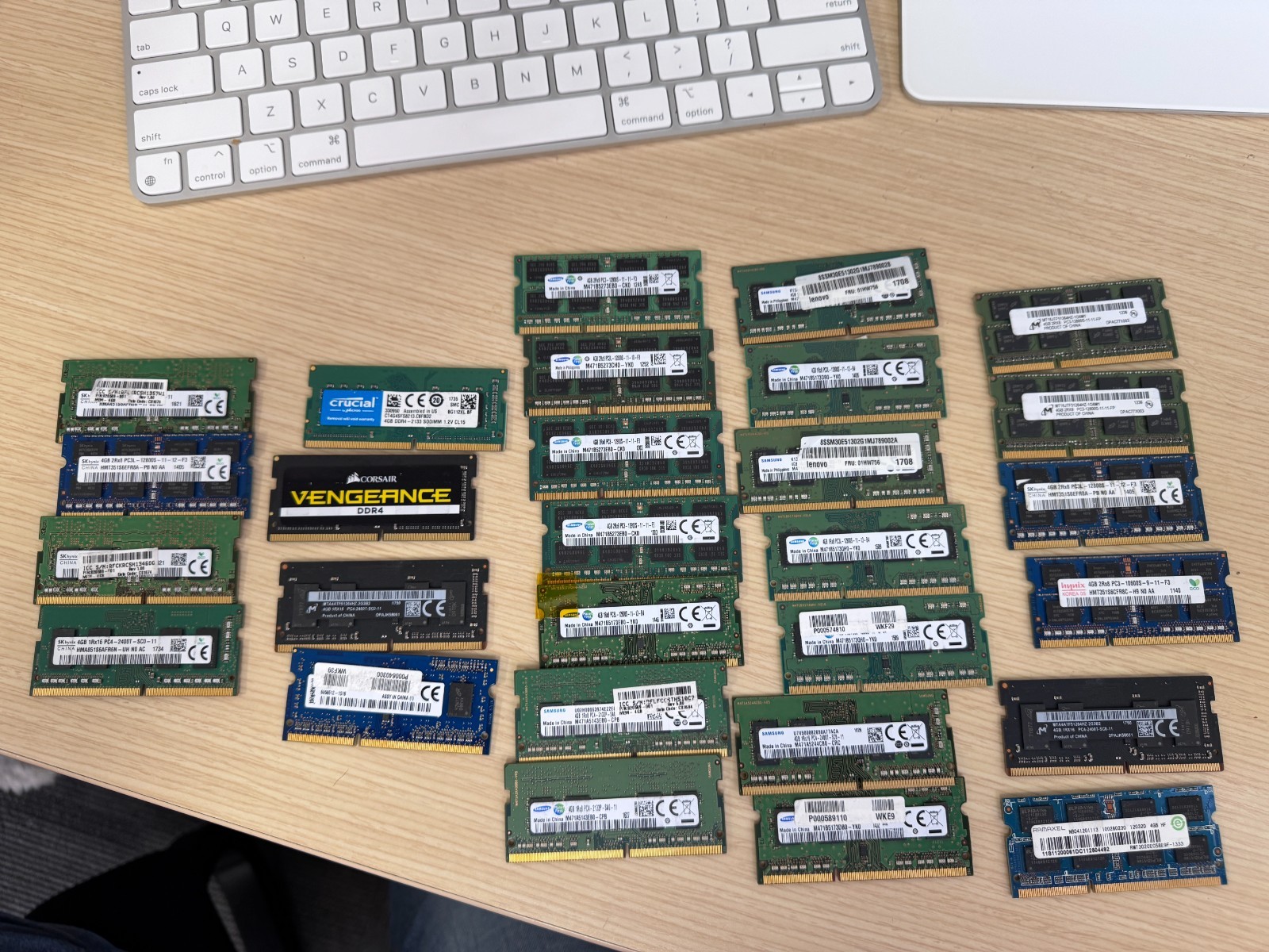 Huge Lot 28 Laptop SODIMM Memory 4GB DDR3 DDR3L DDR4 Mixed Samsung Hynix Micron