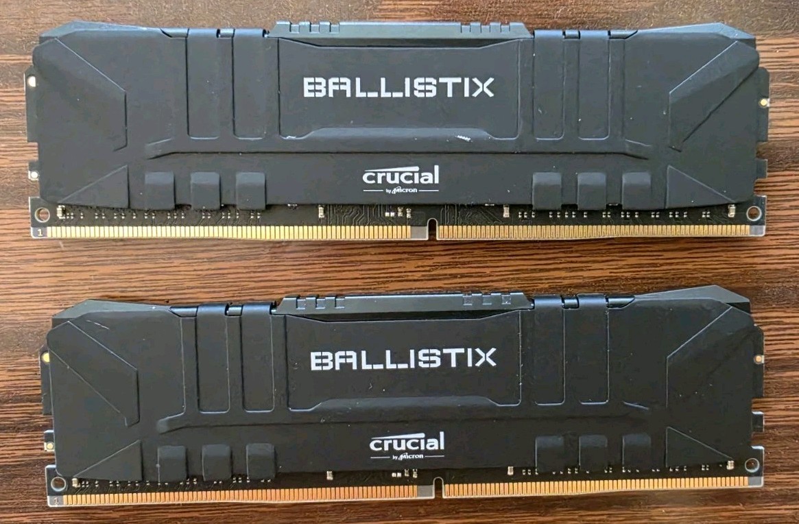 Crucial Ballistix 32GB DDR4-3200 DIMMs 2x16GB BL16G32C164UB.16FE