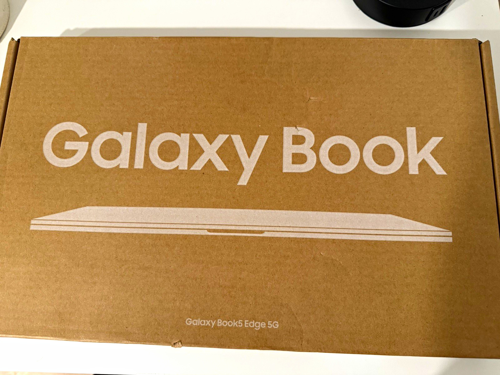 Samsung Galaxy Book5 Edge 5G 15.6" Snapdragon X1 16GB 512GB SSD W11 Silver