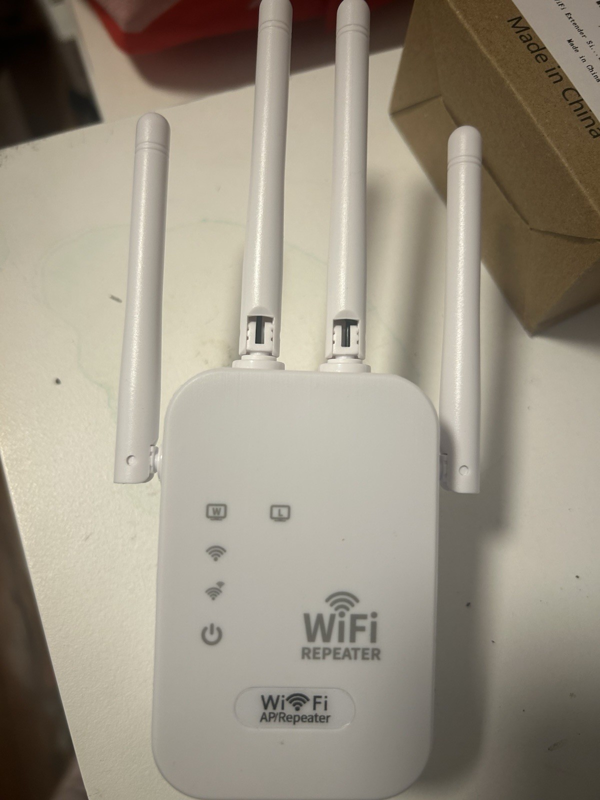 Wireless-N WiFi Repeater Range Extender, White, WPS, 2x RJ-45 LAN Ports