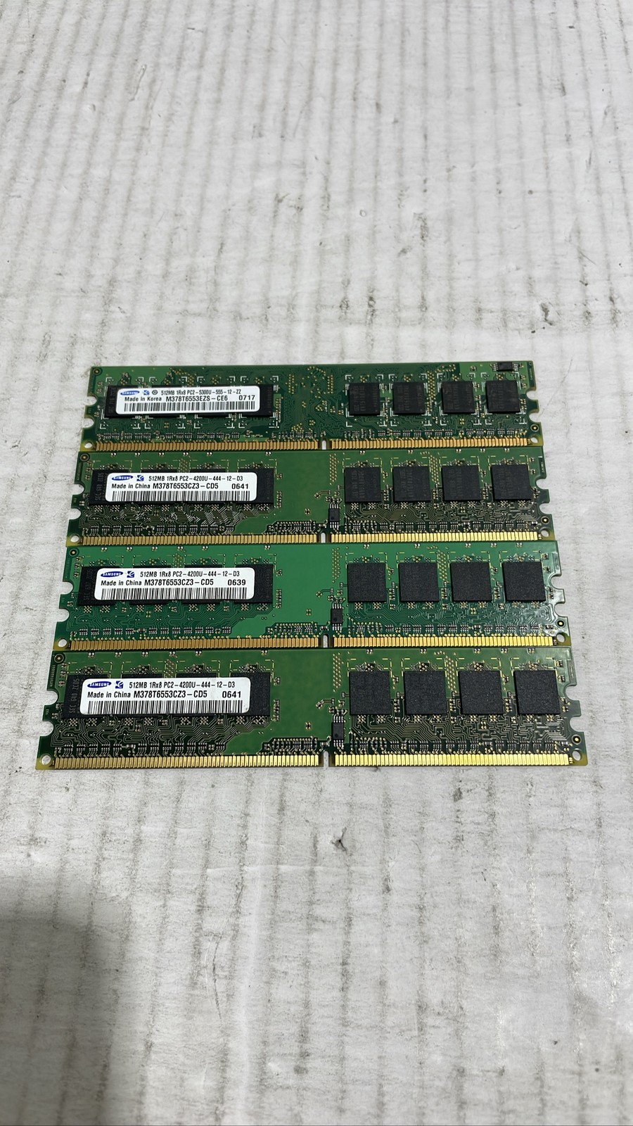 Samsung 512MB DDR2 Desktop RAM PC2-5300U PC2-4200U Memory Mixed Speeds Lot of 4