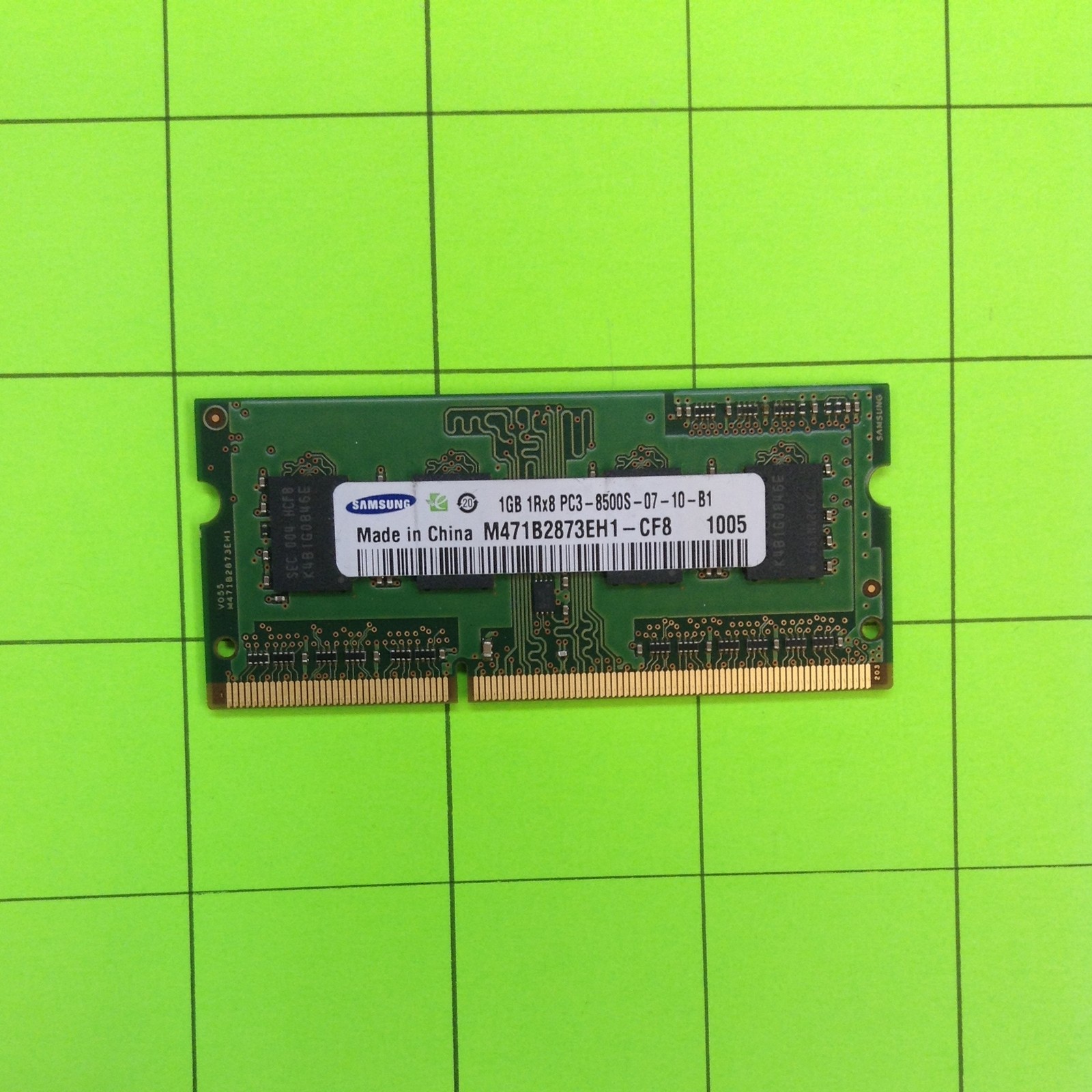 Samsung M471B2873EH1-CF8 1GB DDR3-1066 (PC3-8500) PC3-8500S Random Access Memor