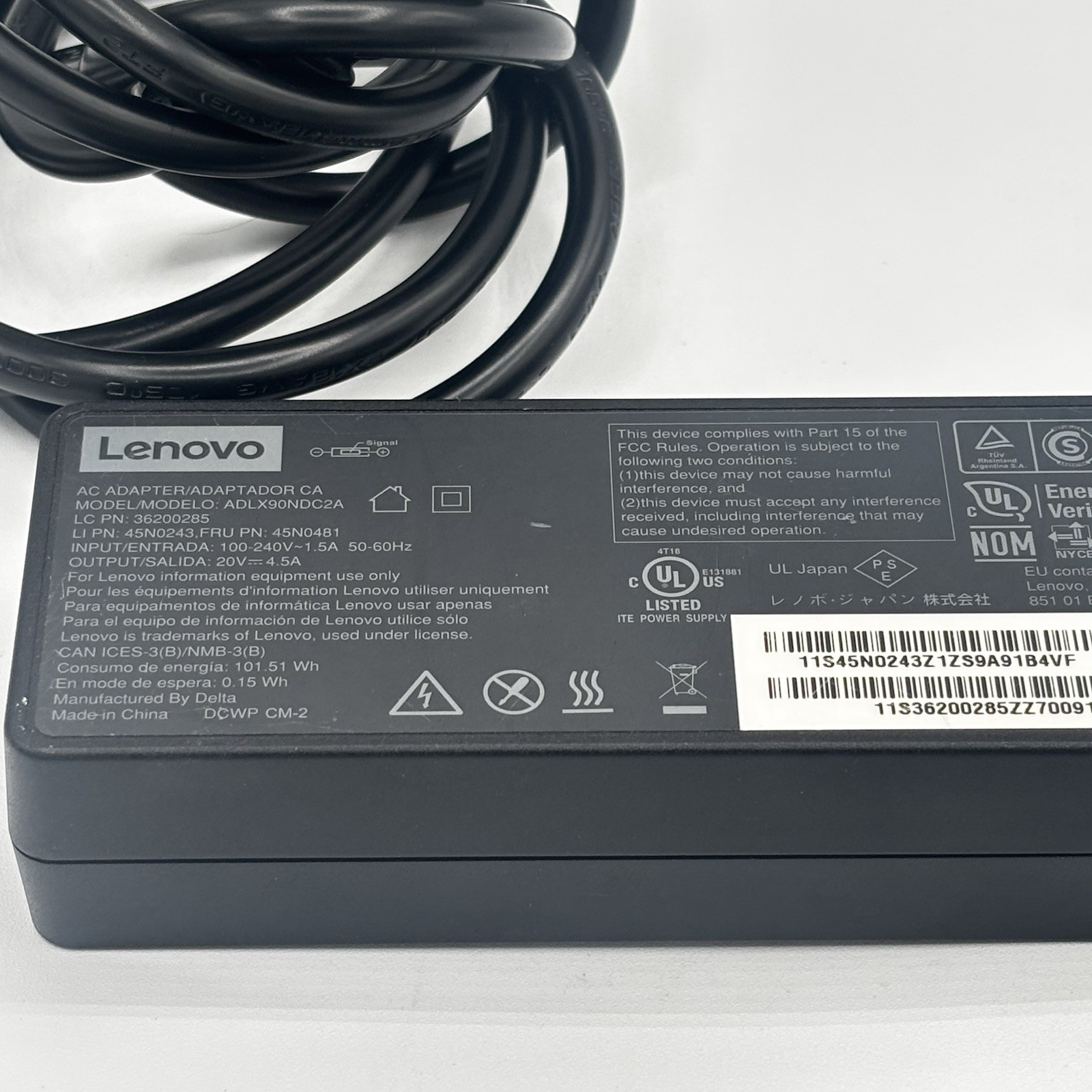 LENOVO ADL135NDC2A 20V 6.75A 135W Genuine Original AC Power Adapter Charger